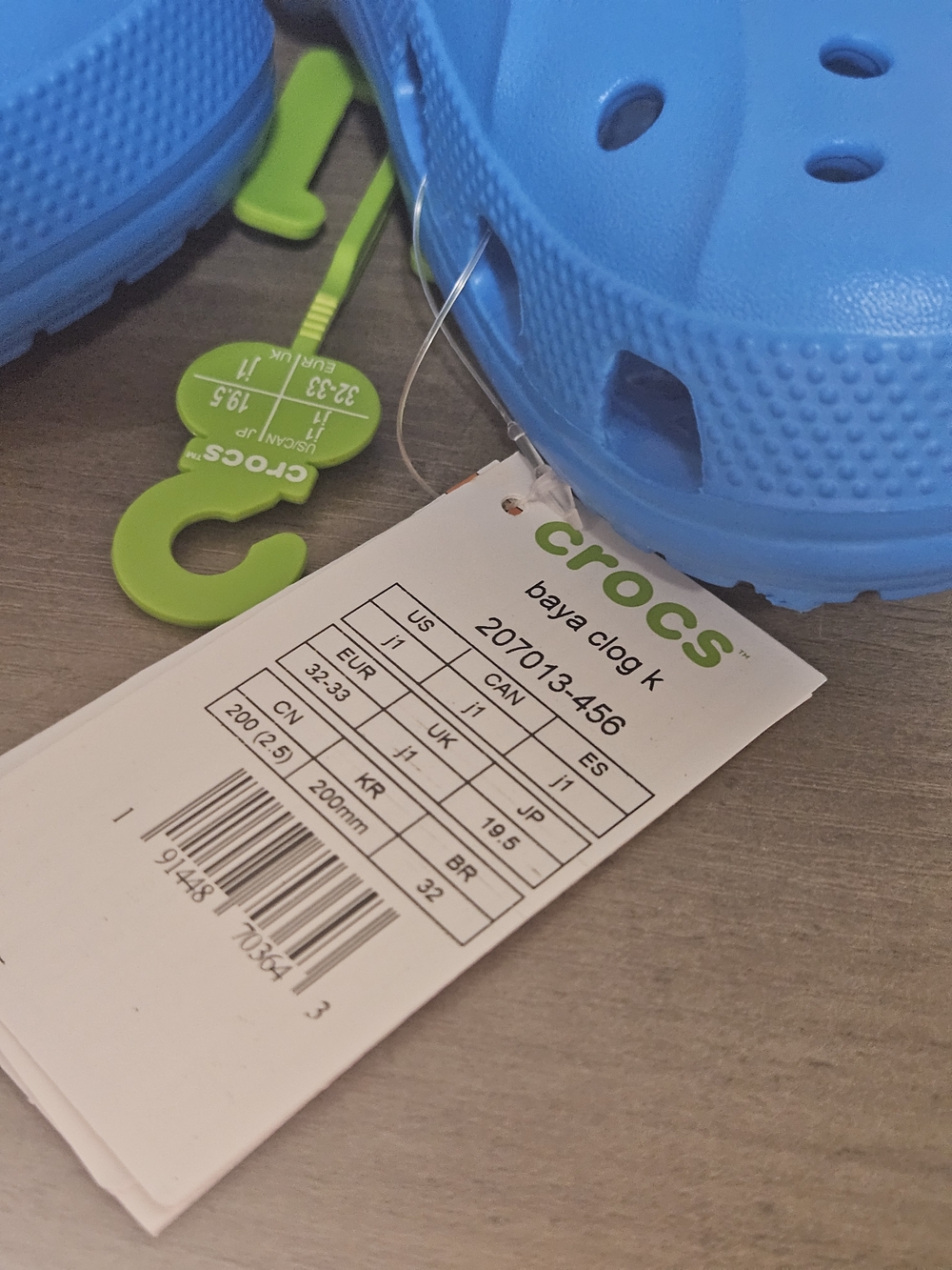 CROCS Kids Classic Clog in Vibrant Blue - Picture 3 of 5